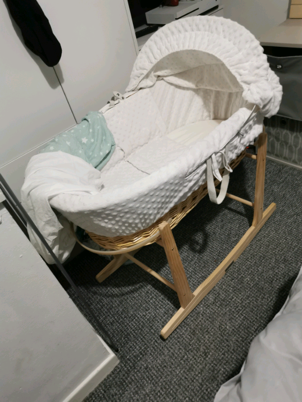 gumtree moses basket stand
